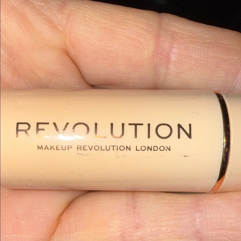 metrey Makeup Revolution Fast Base Stick Foundation F12, Dark Brown, 30g